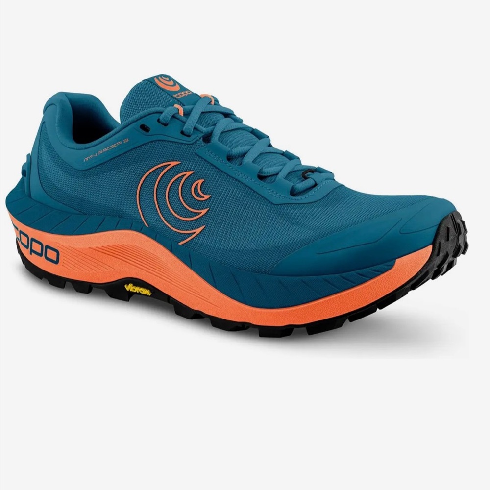 Topo Athletic MTN Racer 3